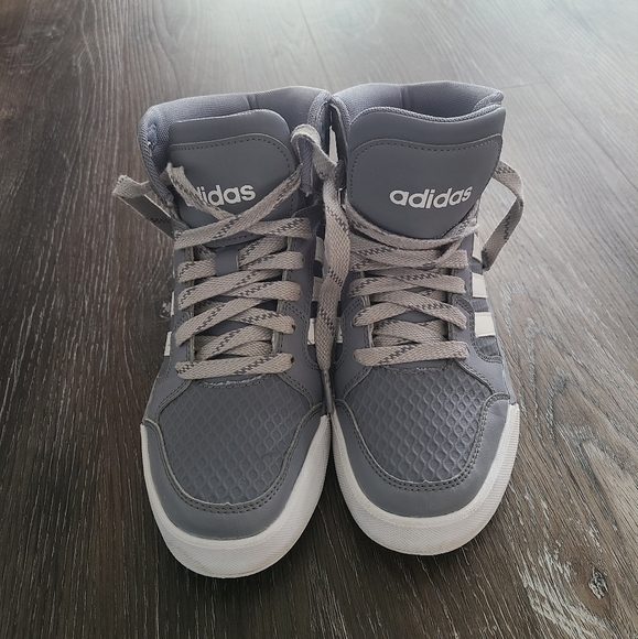 adidas NEO Raleigh Mid Lace-Up hightop shoe. Kids size 4.5. Adults size 6.5 - Picture 2 of 12